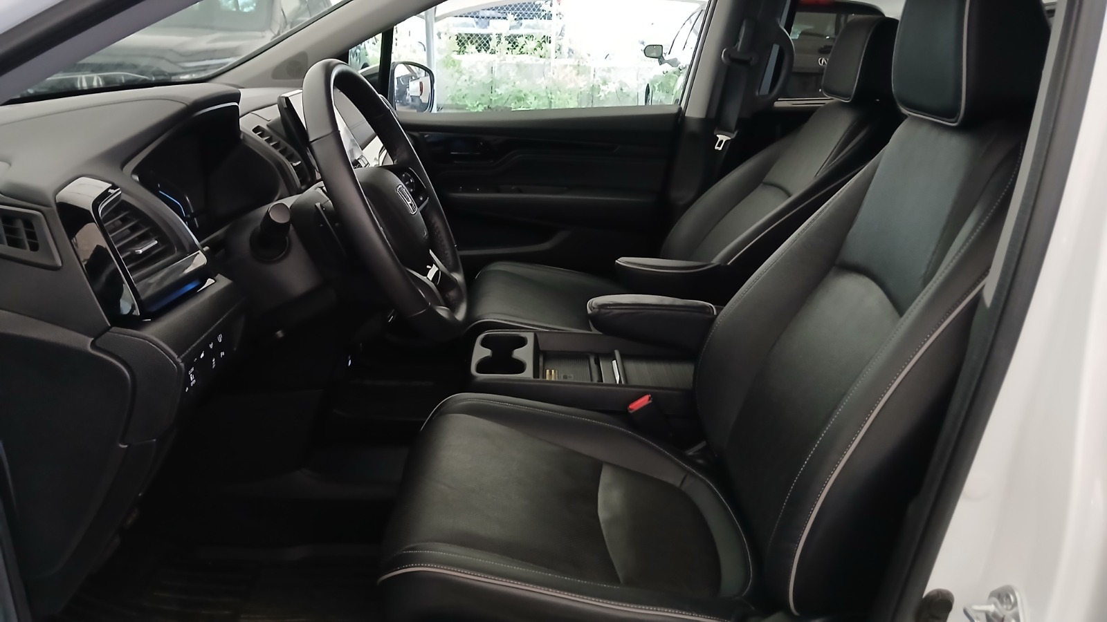 2024 Honda Odyssey Touring Auto — photo 20