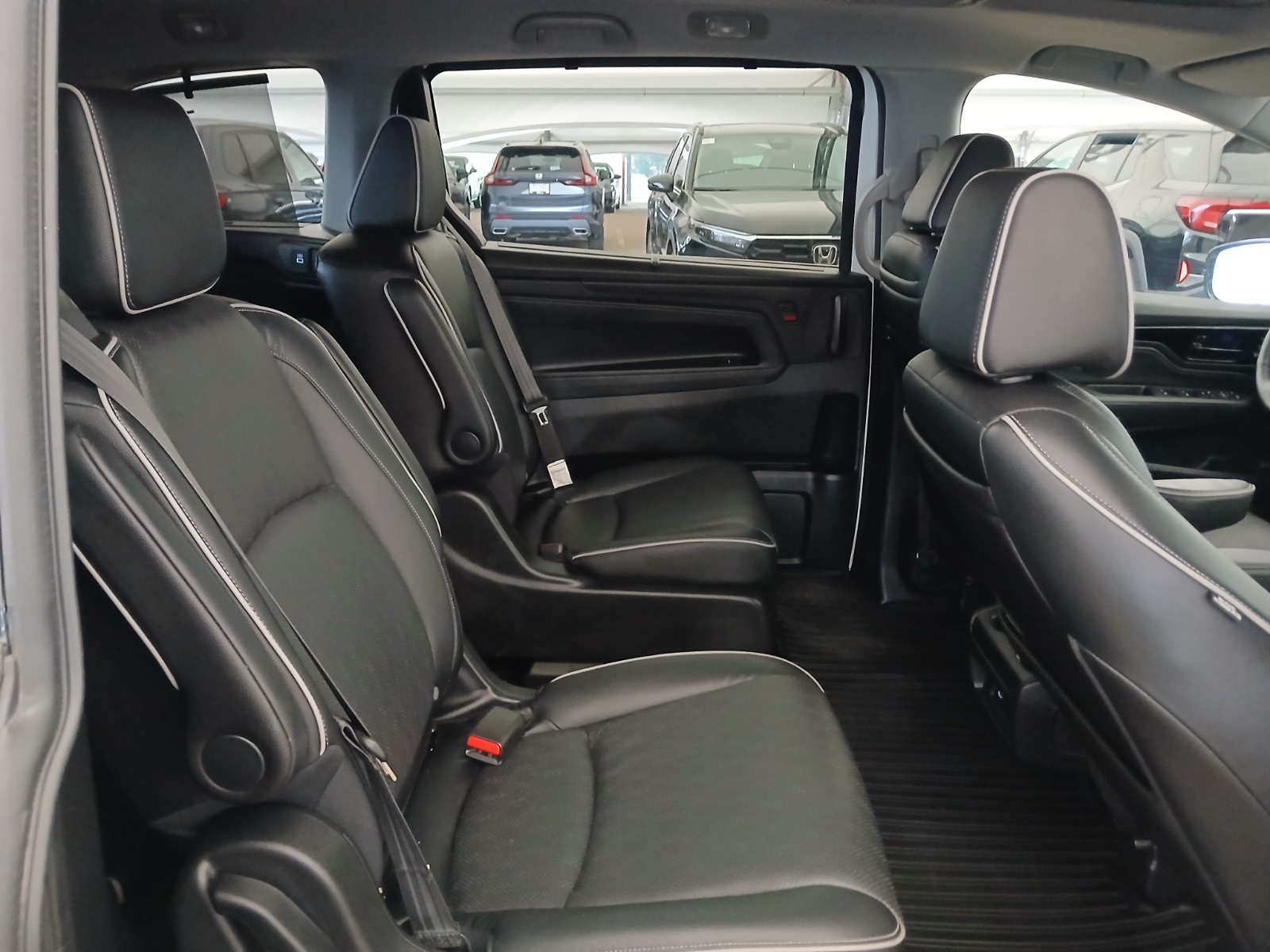 2024 Honda Odyssey Touring Auto — photo 24