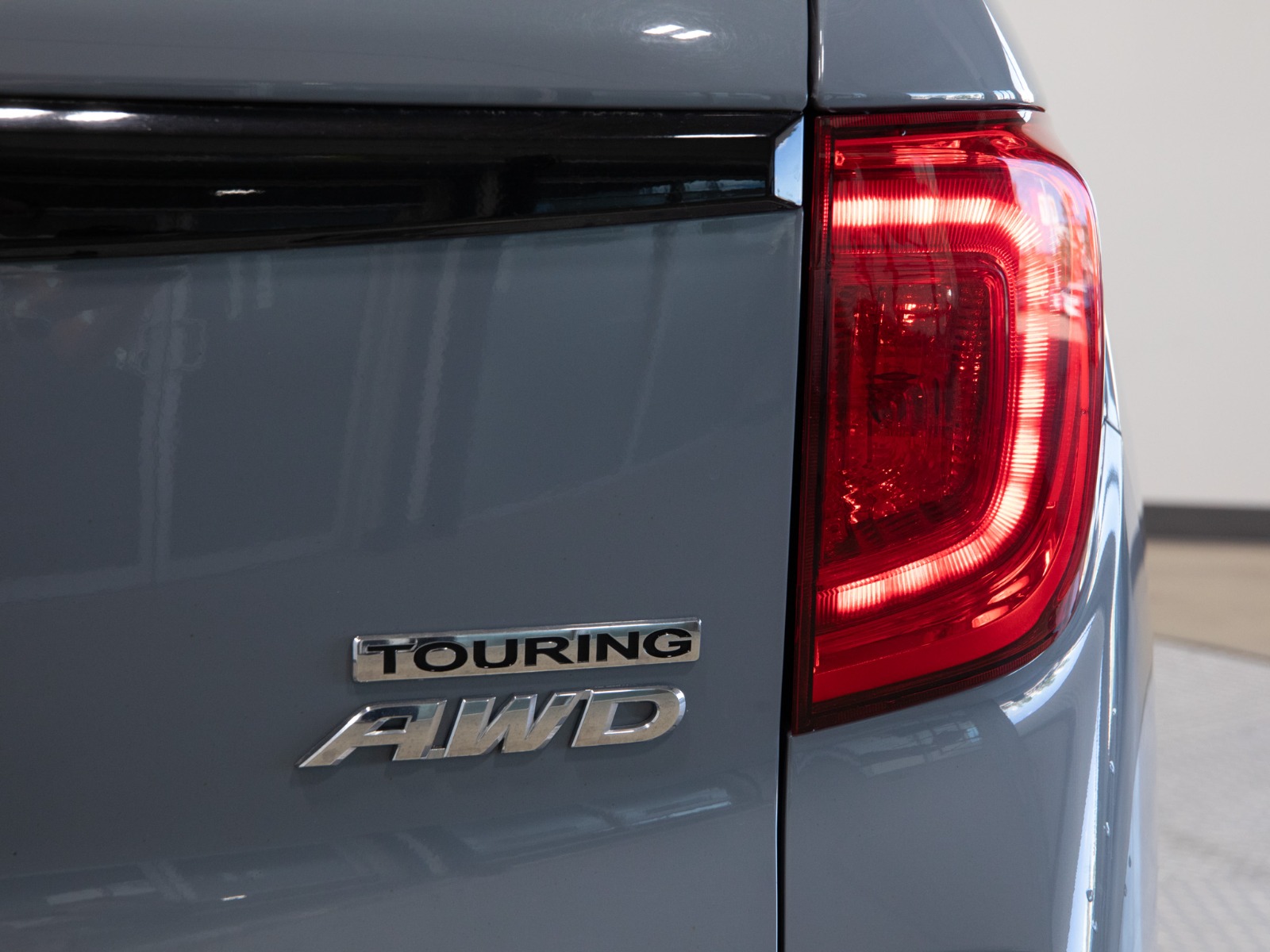 2022 Honda Passport Touring AWD — photo 14