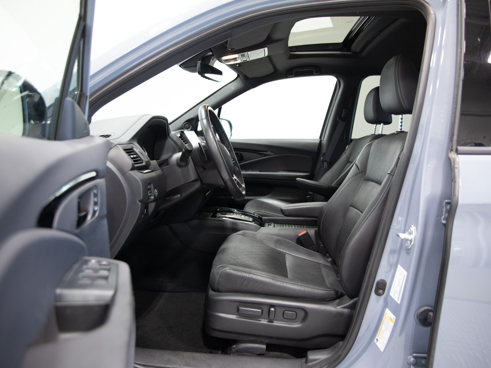 2022 Honda Passport Touring AWD — photo 15