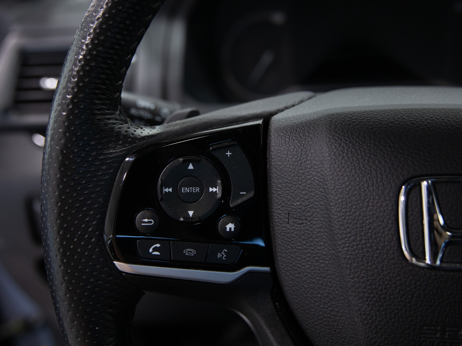 2022 Honda Passport Touring AWD — photo 23