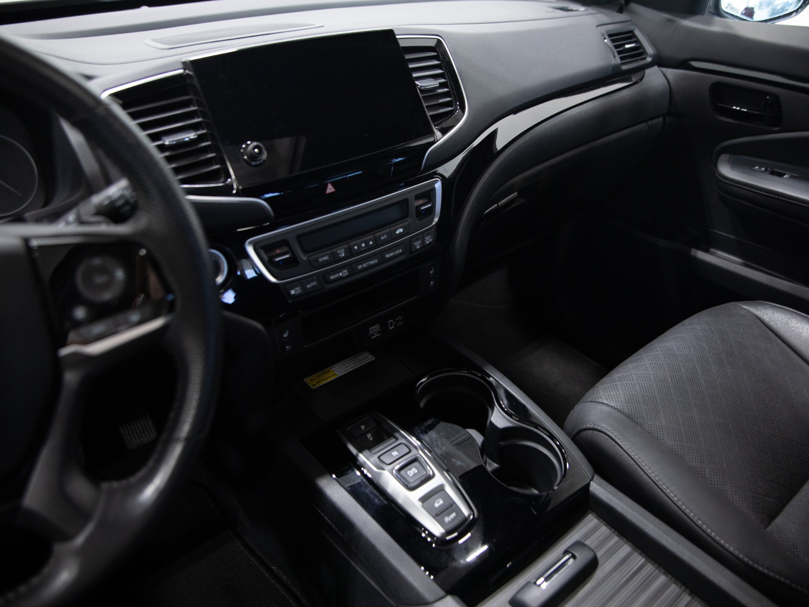 2022 Honda Passport Touring AWD — photo 27