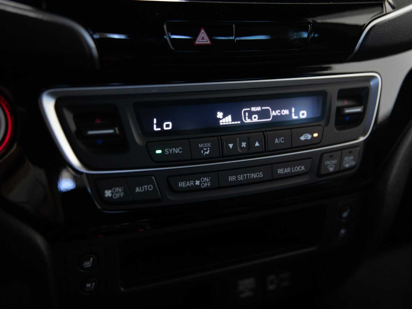 2022 Honda Passport Touring AWD — photo 30