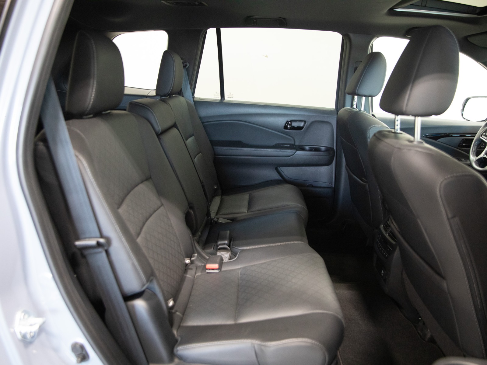 2022 Honda Passport Touring AWD — photo 39
