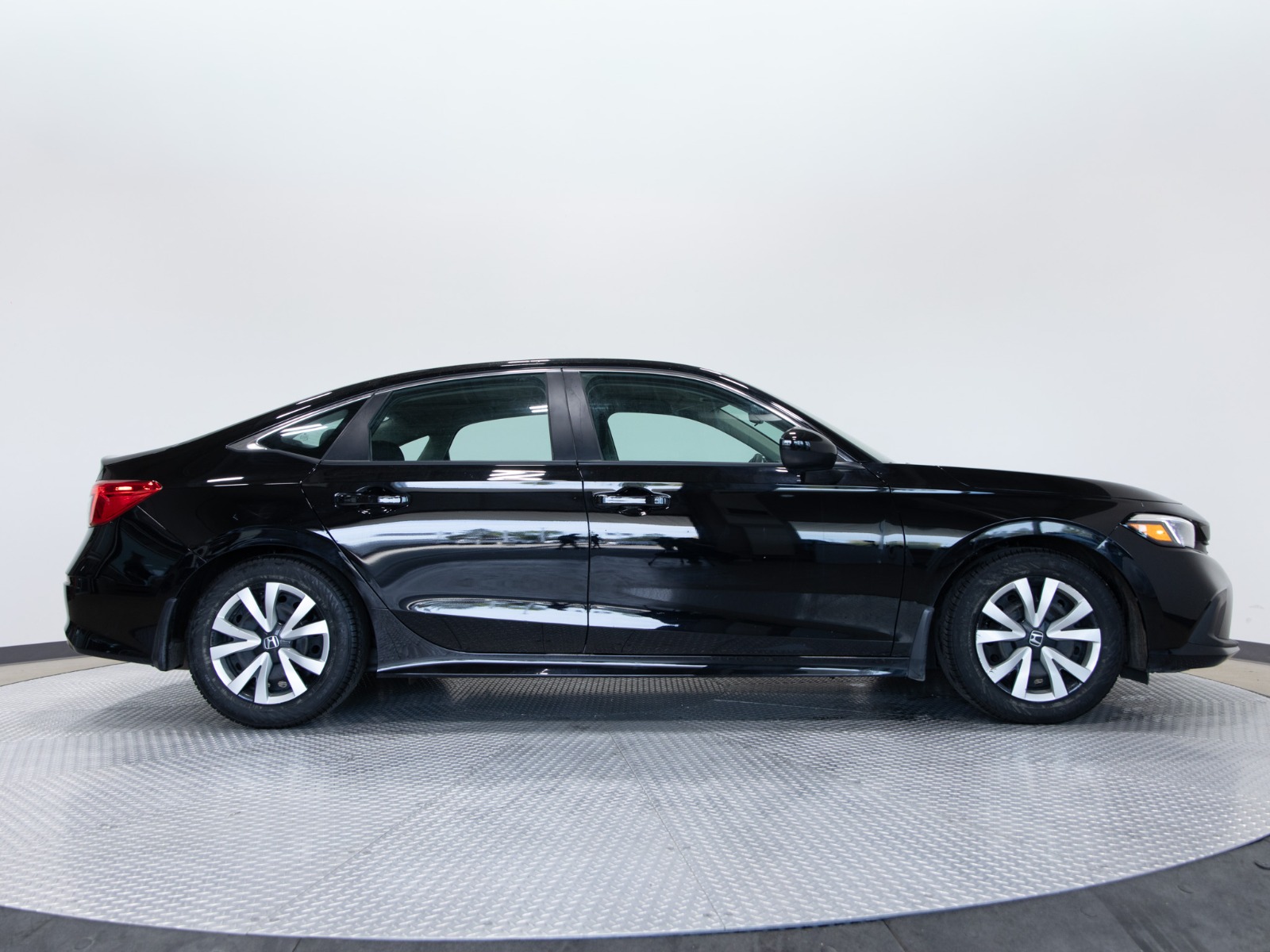 2024 Honda Civic Sedan LX-B CVT — photo 6
