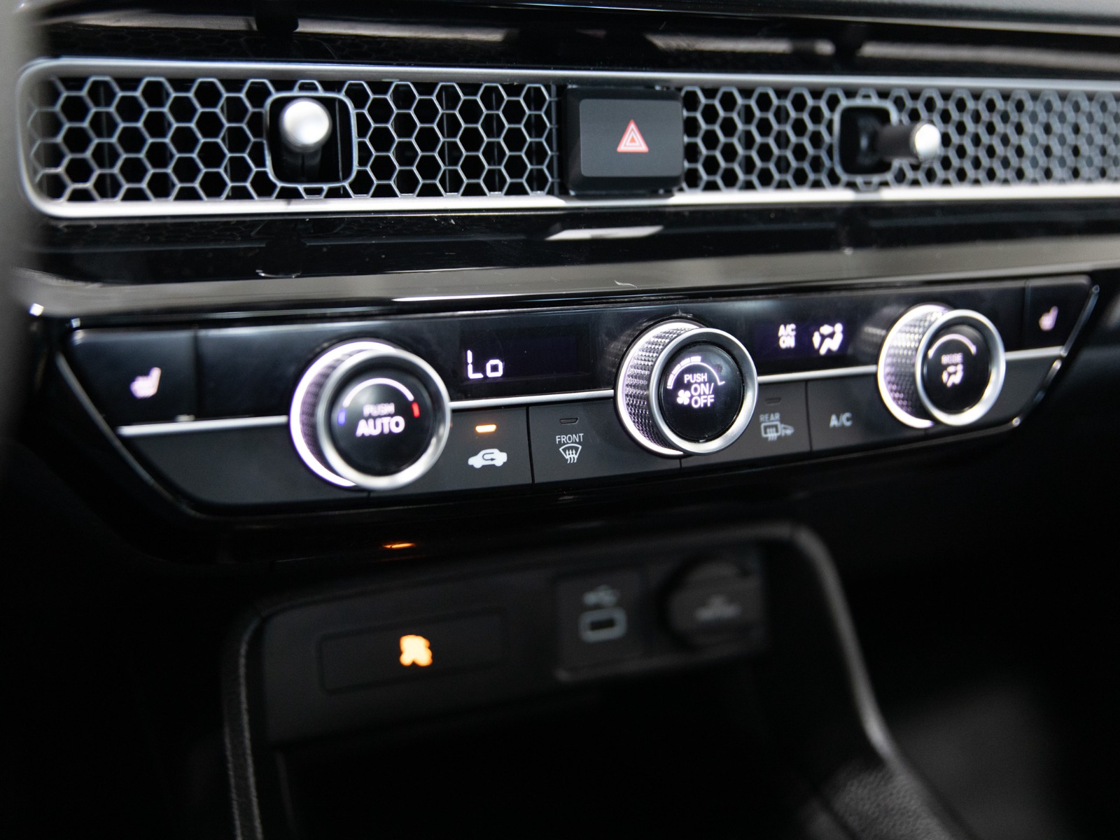 2024 Honda Civic Sedan LX-B CVT — photo 29