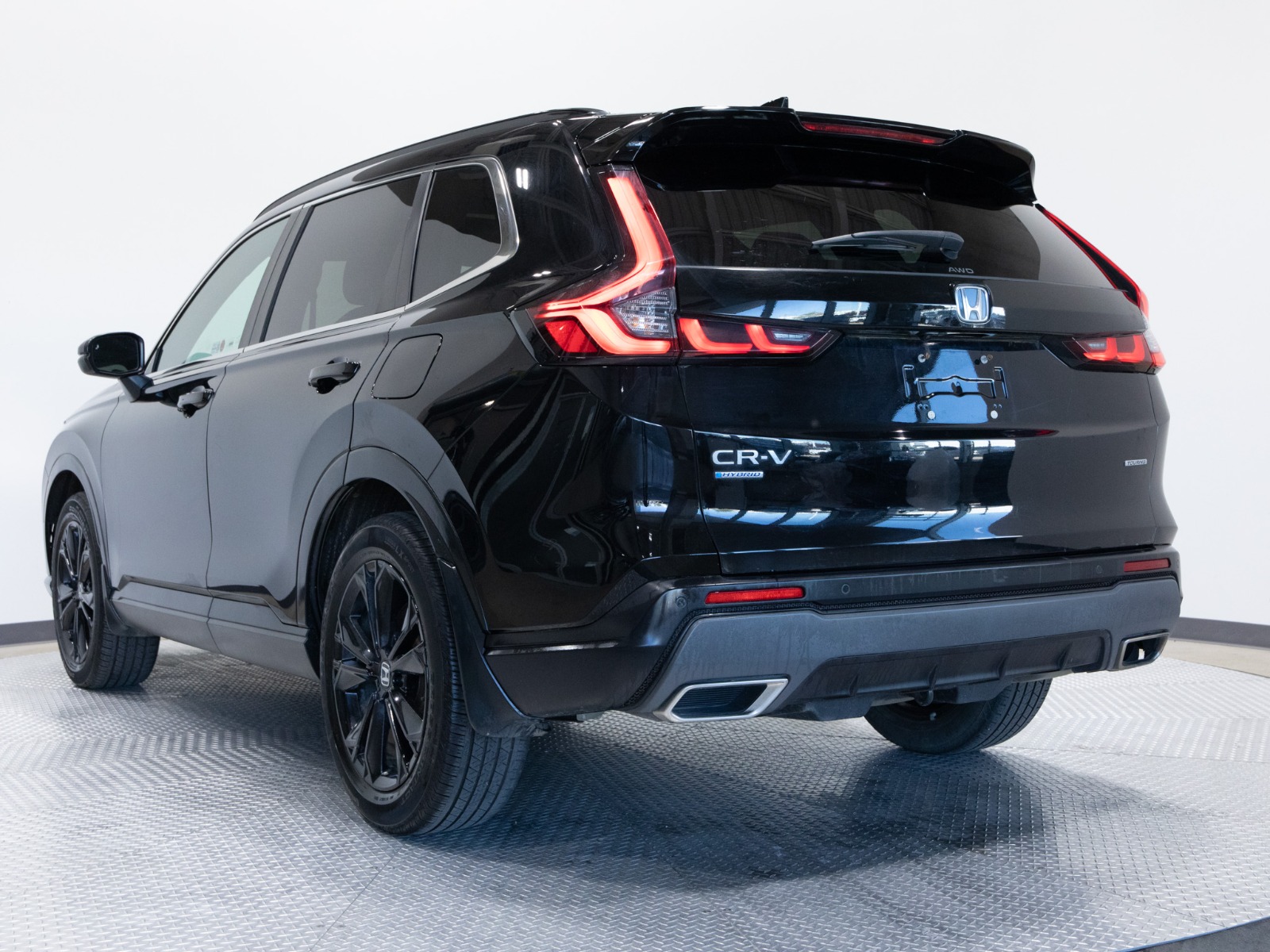 2023 Honda CR-V Hybrid Touring AWD — photo 3