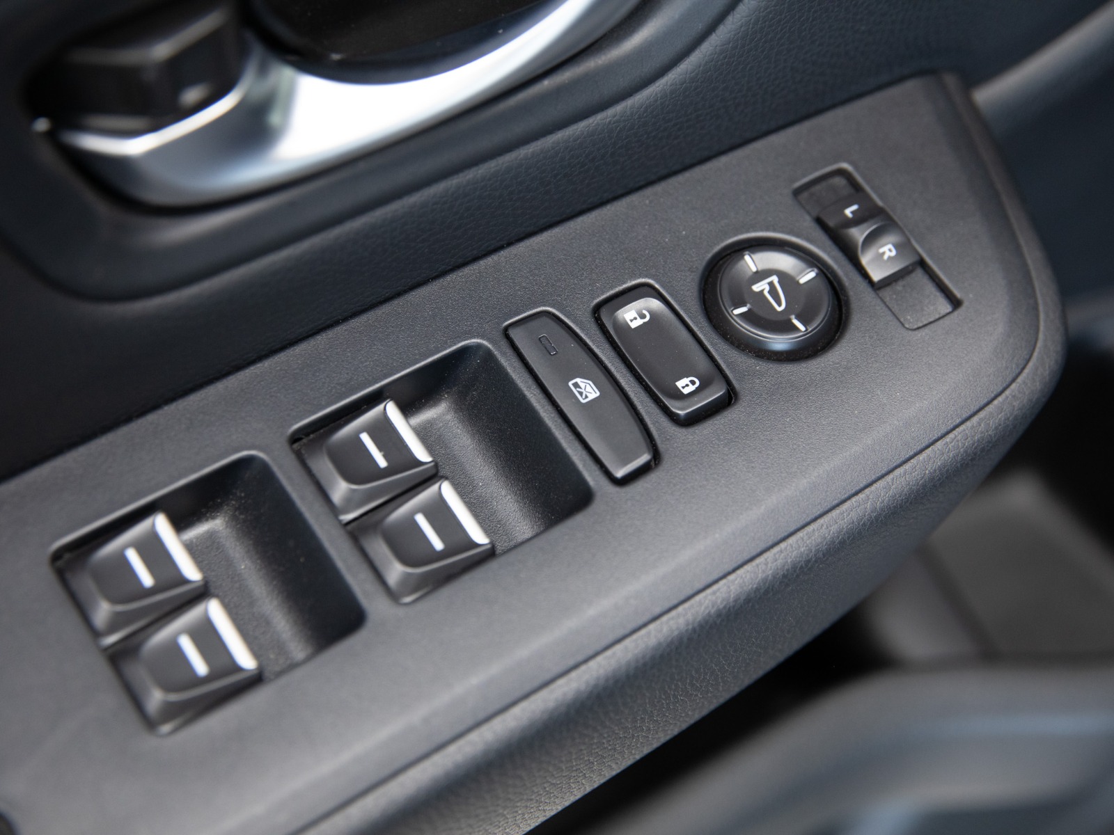 2025 Honda Pilot TrailSport AWD — photo 19