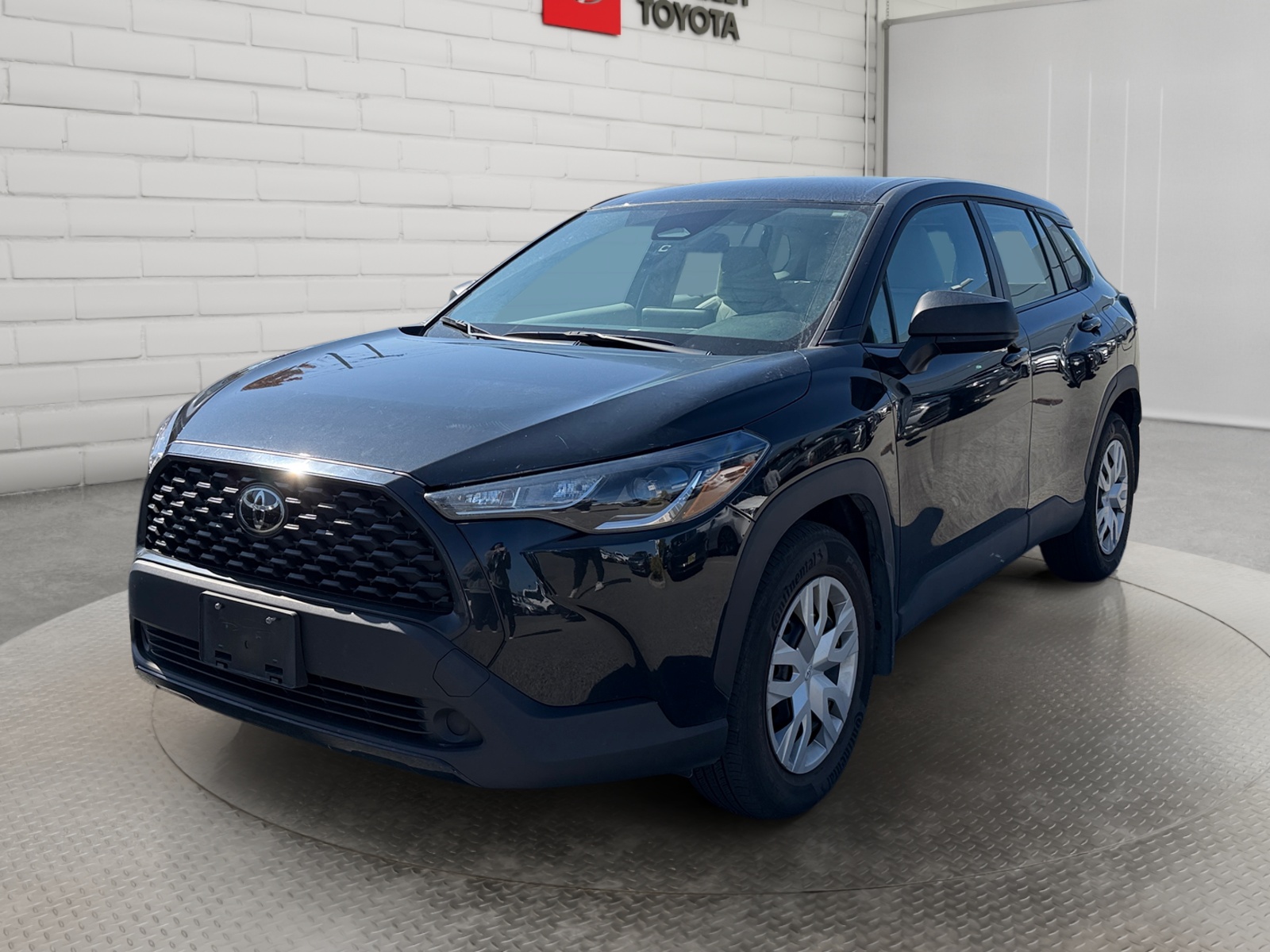 2023 Toyota Corolla Cross L AWD — photo 1