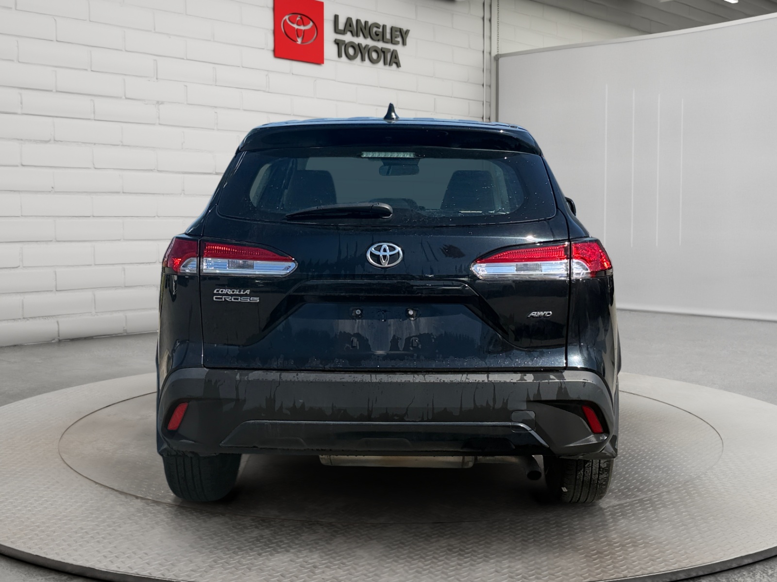 2023 Toyota Corolla Cross L AWD — photo 6
