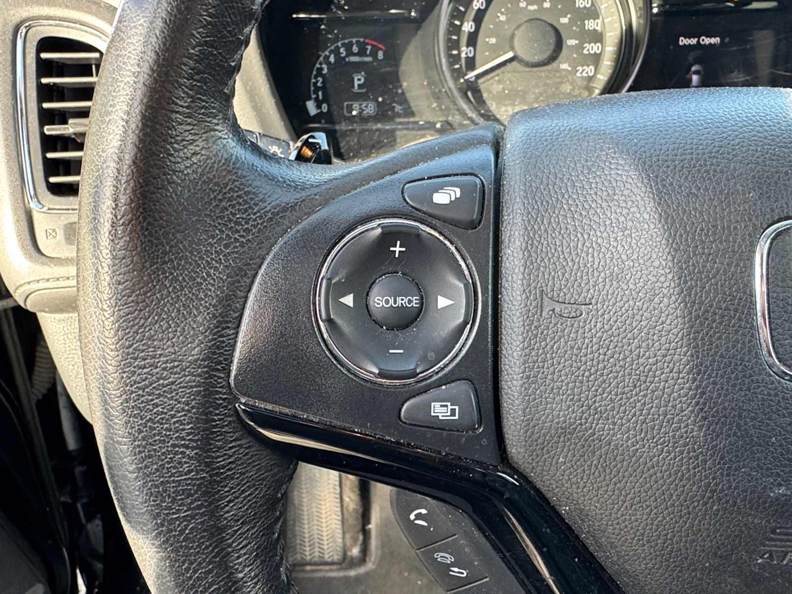 2022 Honda HR-V Sport Utility - image 023