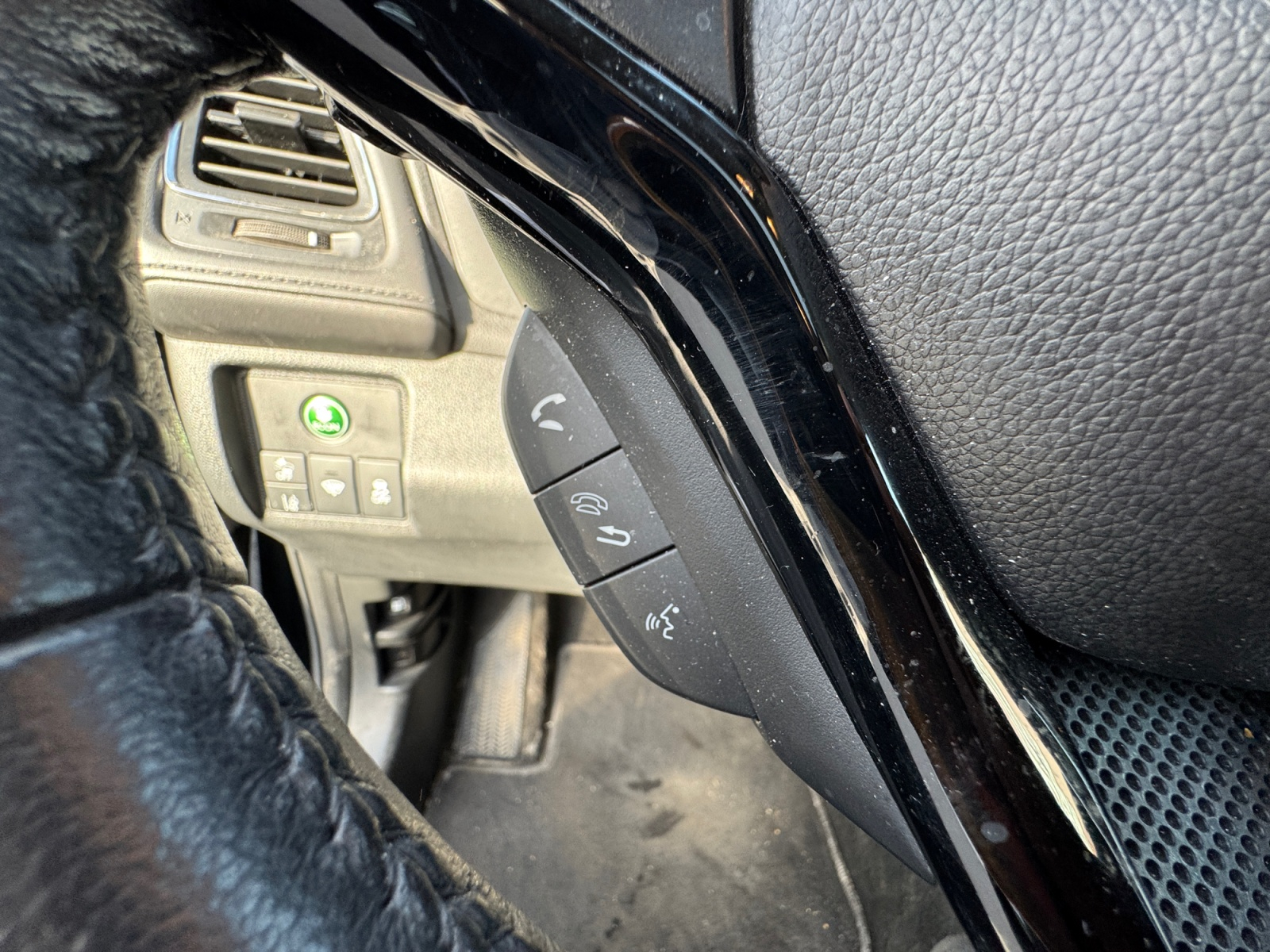 2022 Honda HR-V Sport Utility - image 025