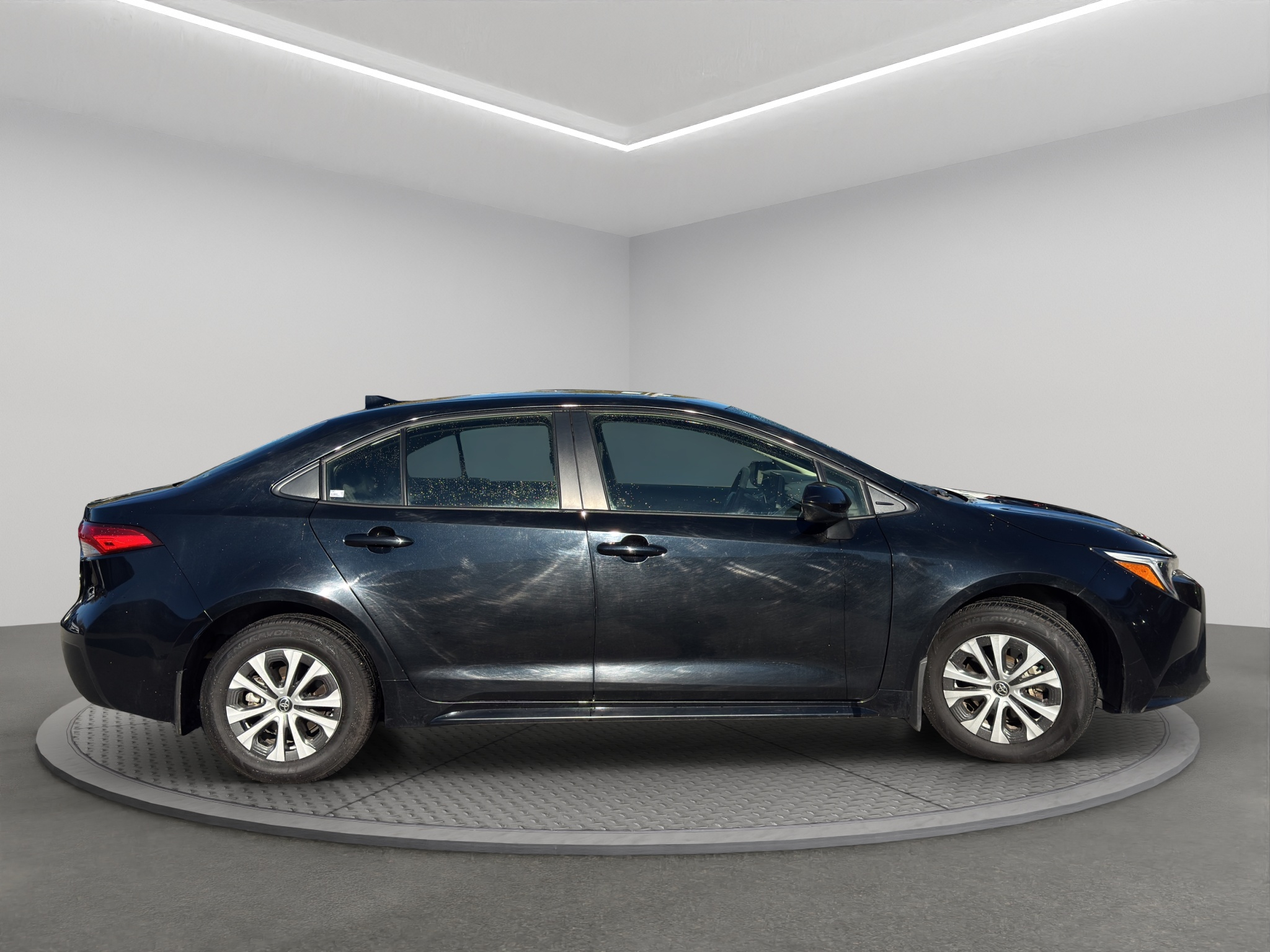2024 Toyota Corolla Sedan - image 003