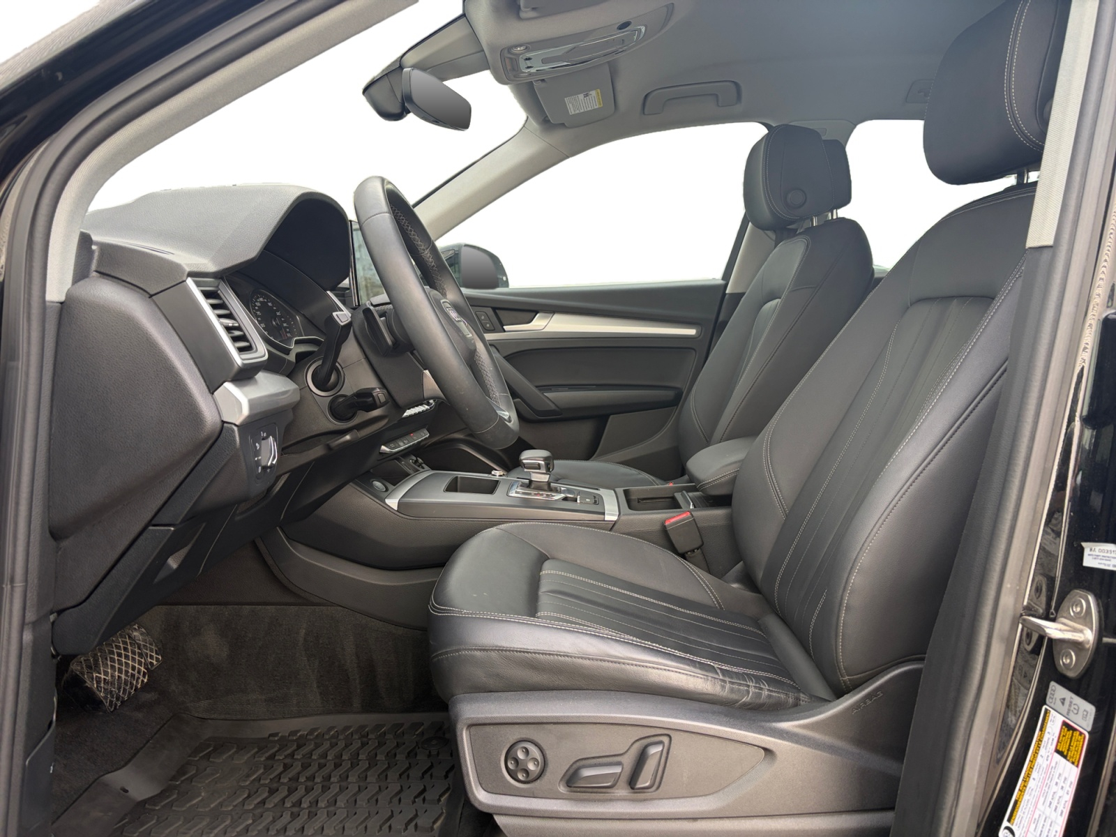 2024 Audi Q5 Sport Utility - image 009
