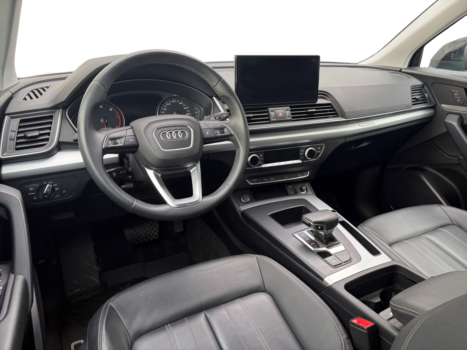 2024 Audi Q5 Sport Utility - image 011