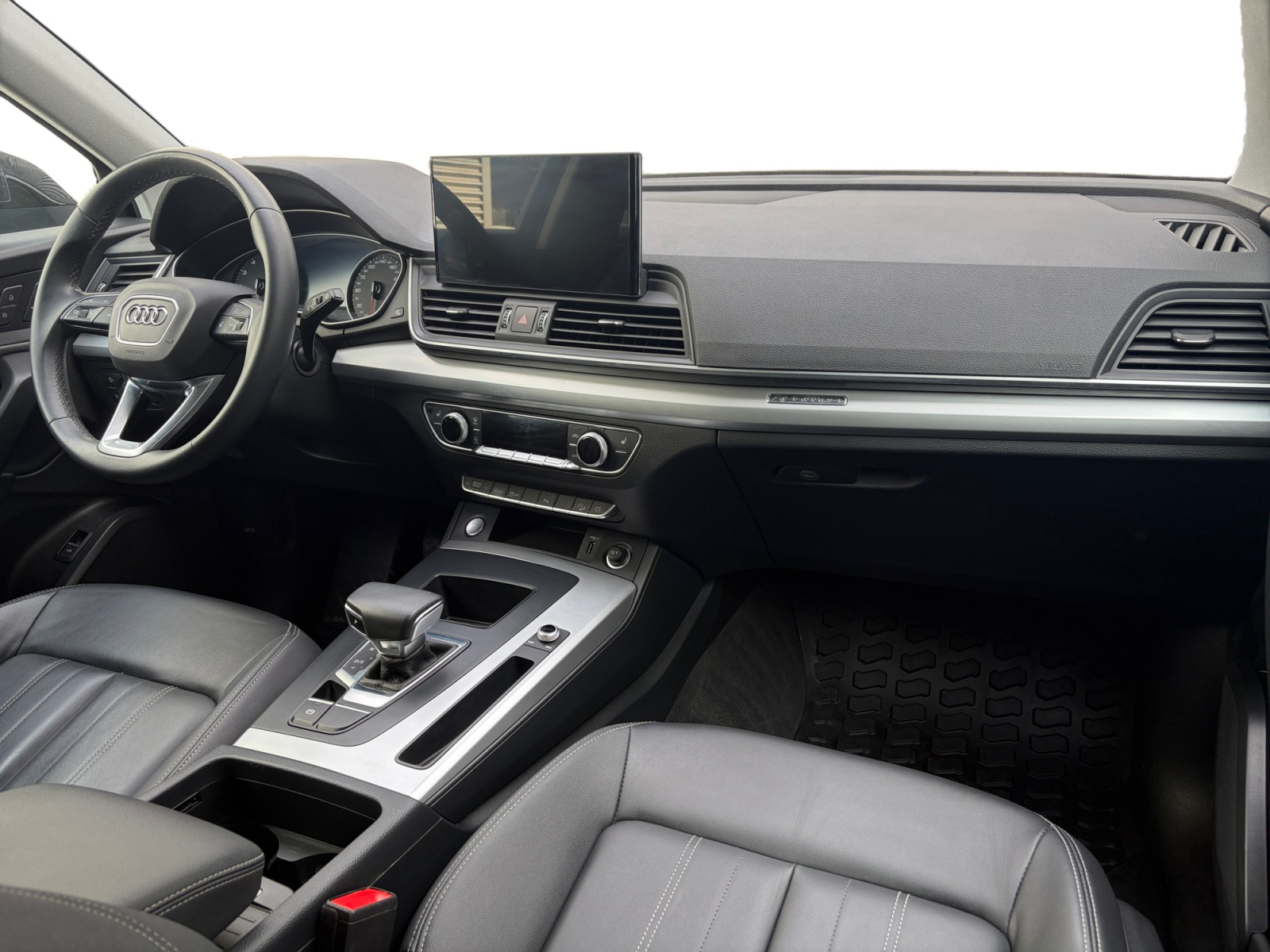 2024 Audi Q5 Sport Utility - image 013