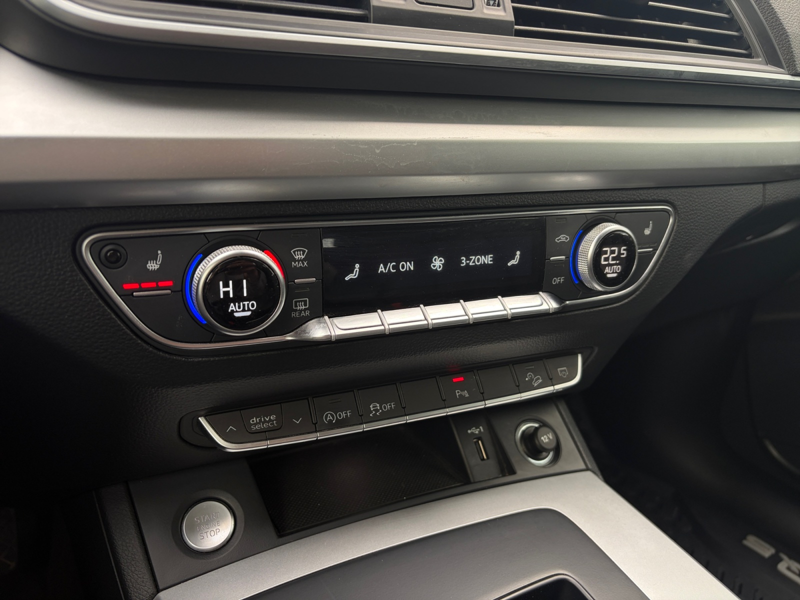 2024 Audi Q5 Sport Utility - image 025