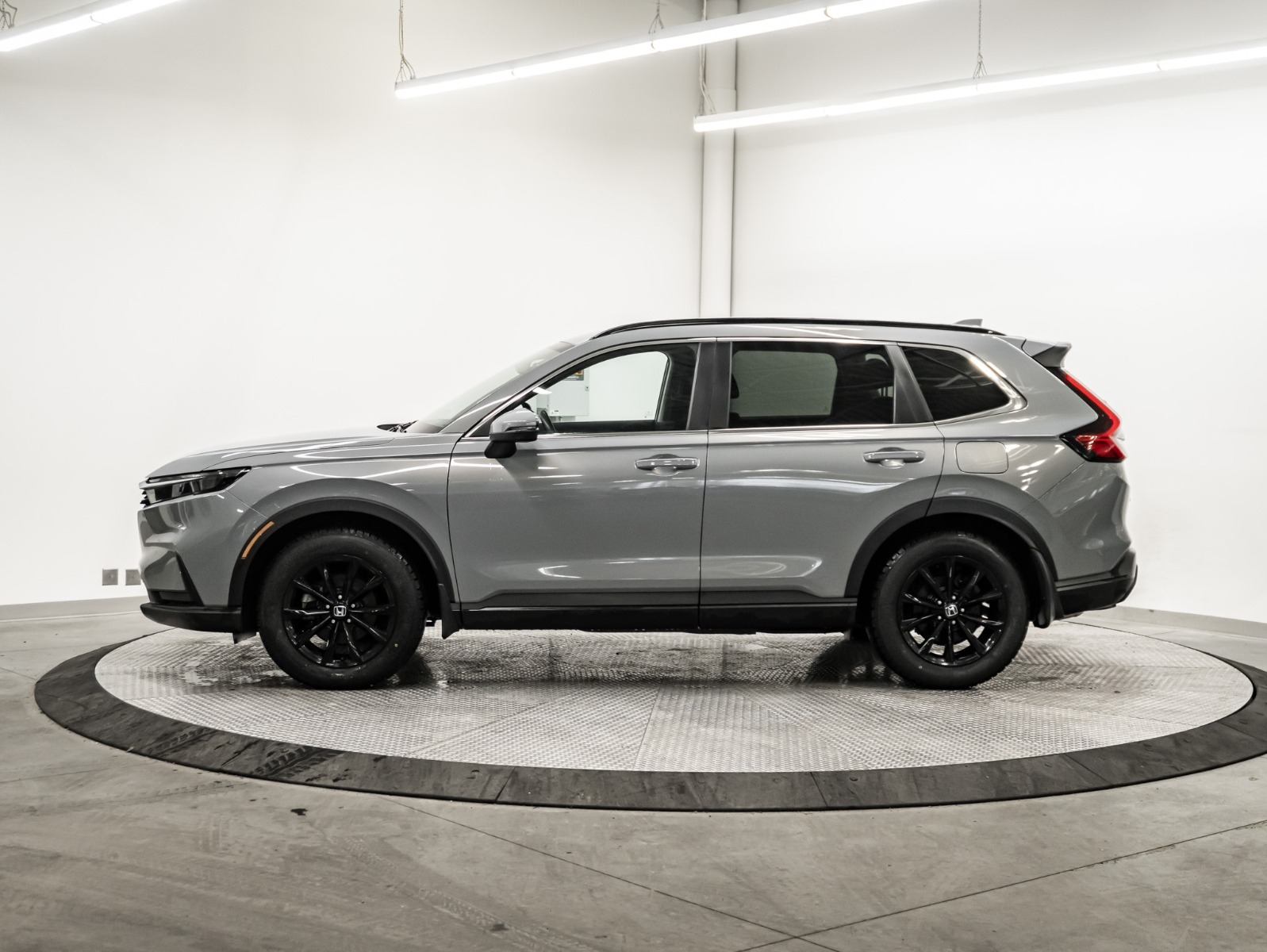 2024 Honda CR-V Sport Utility - image 002