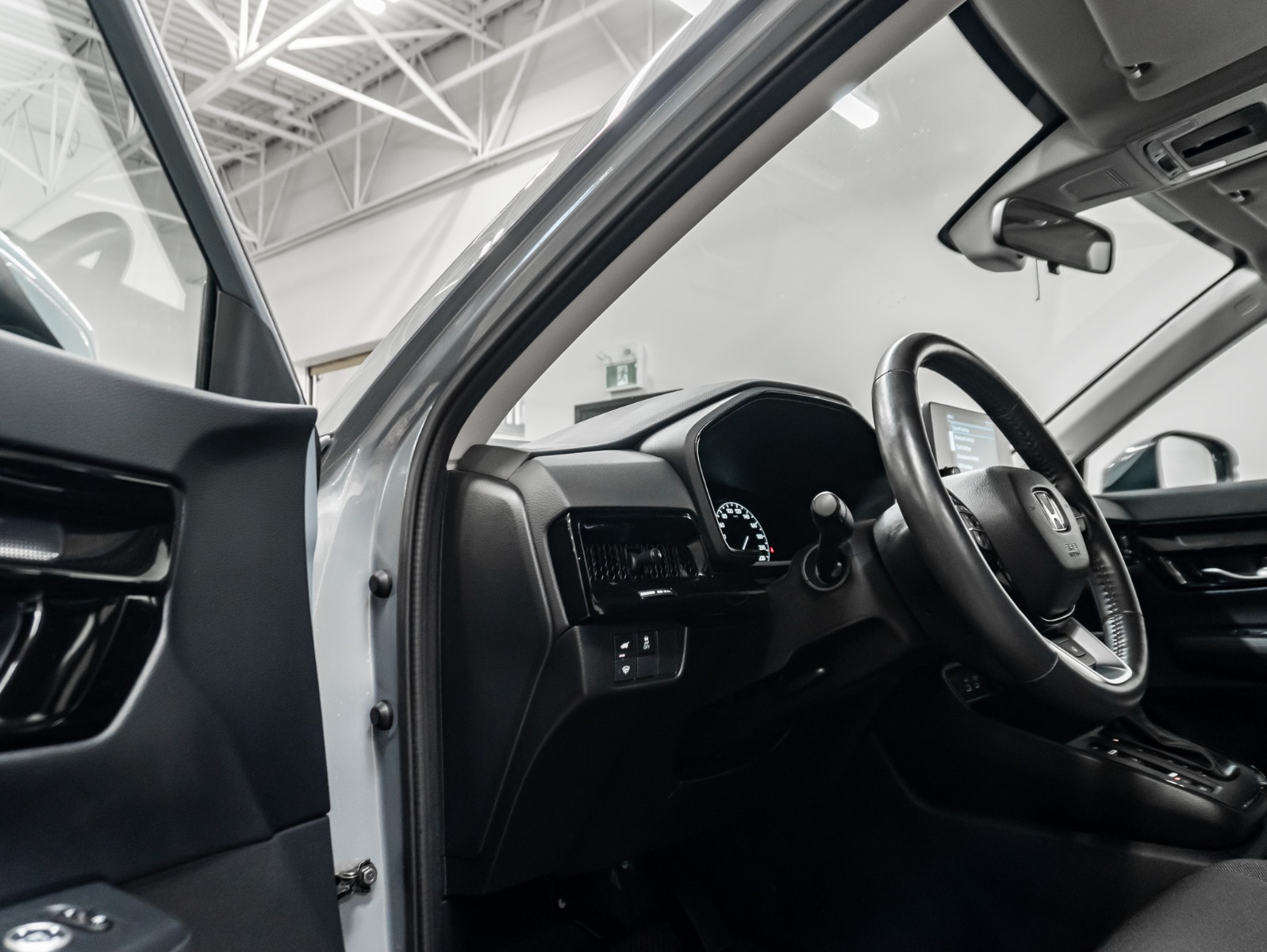2024 Honda CR-V Sport Utility - image 004