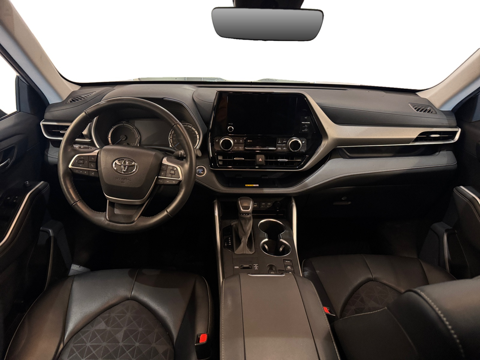 2024 Toyota Highlander Sport Utility - image 012