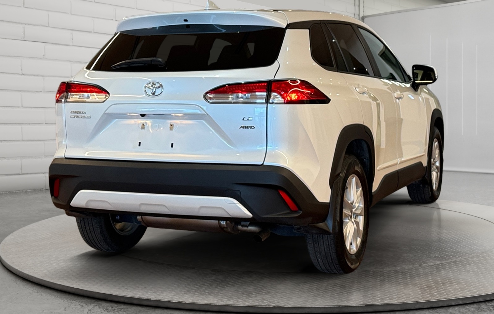 2022 Toyota Corolla Cross Sport Utility - image 005