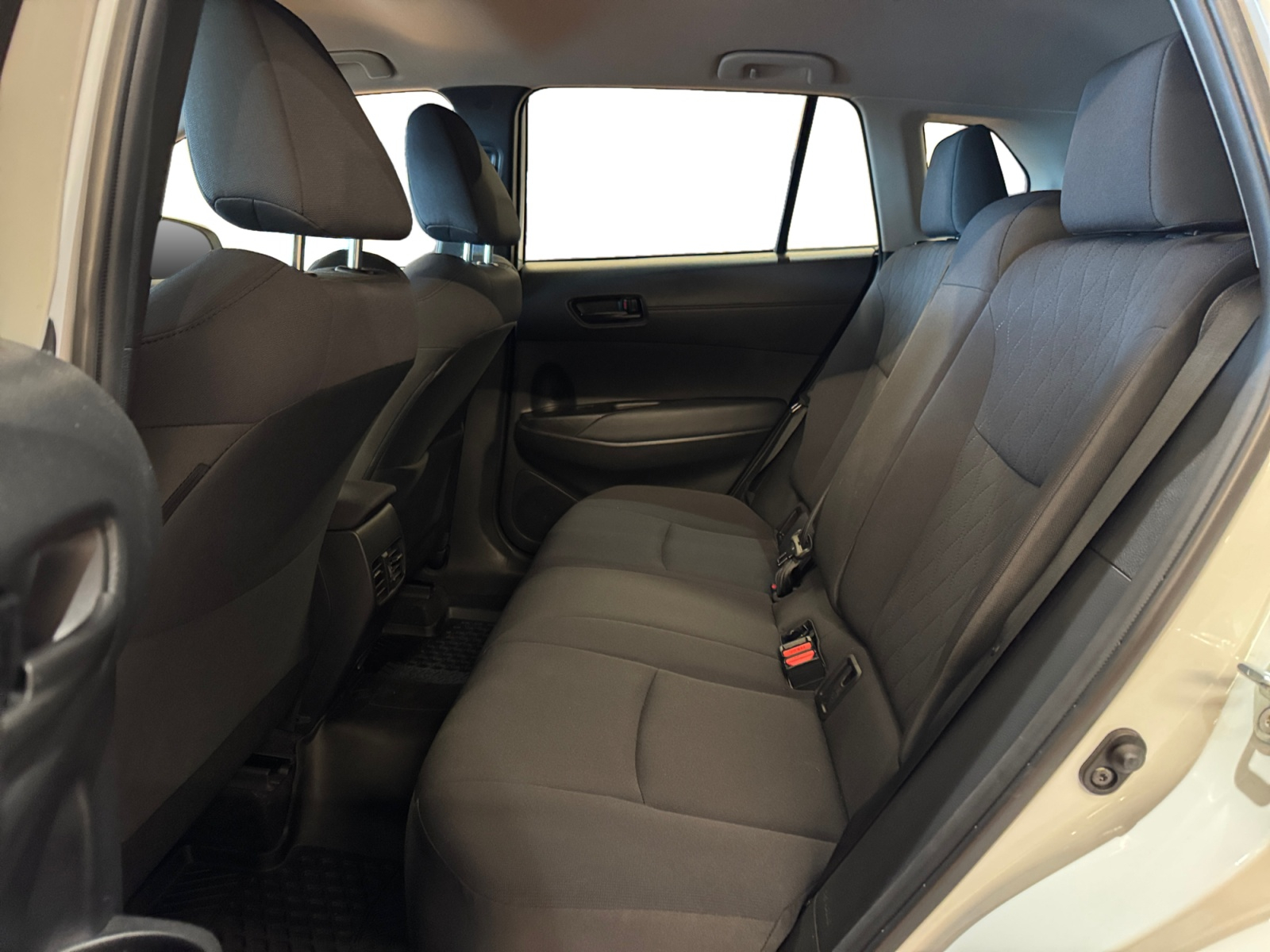 2022 Toyota Corolla Cross Sport Utility - image 016