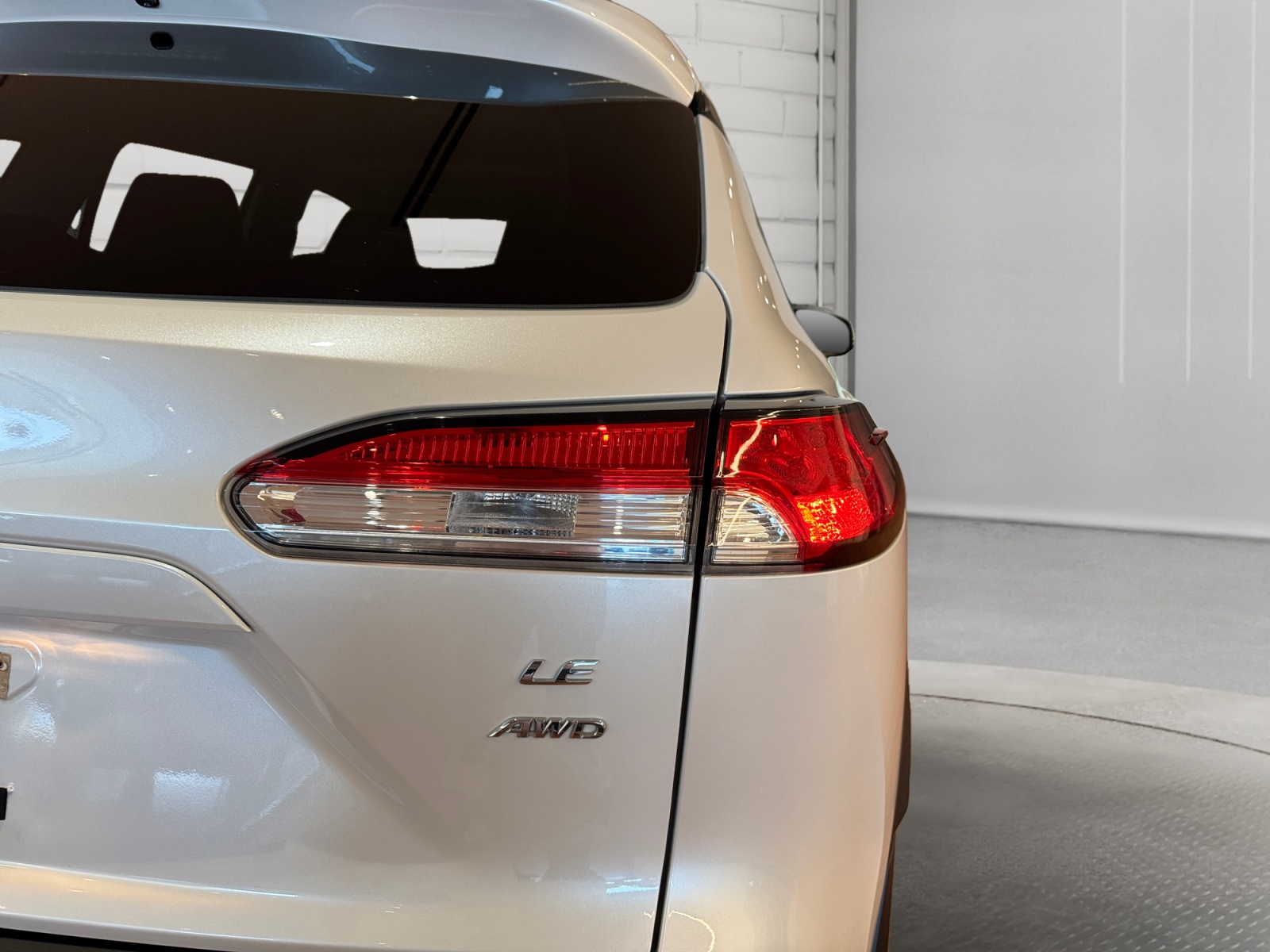 2022 Toyota Corolla Cross Sport Utility - image 020