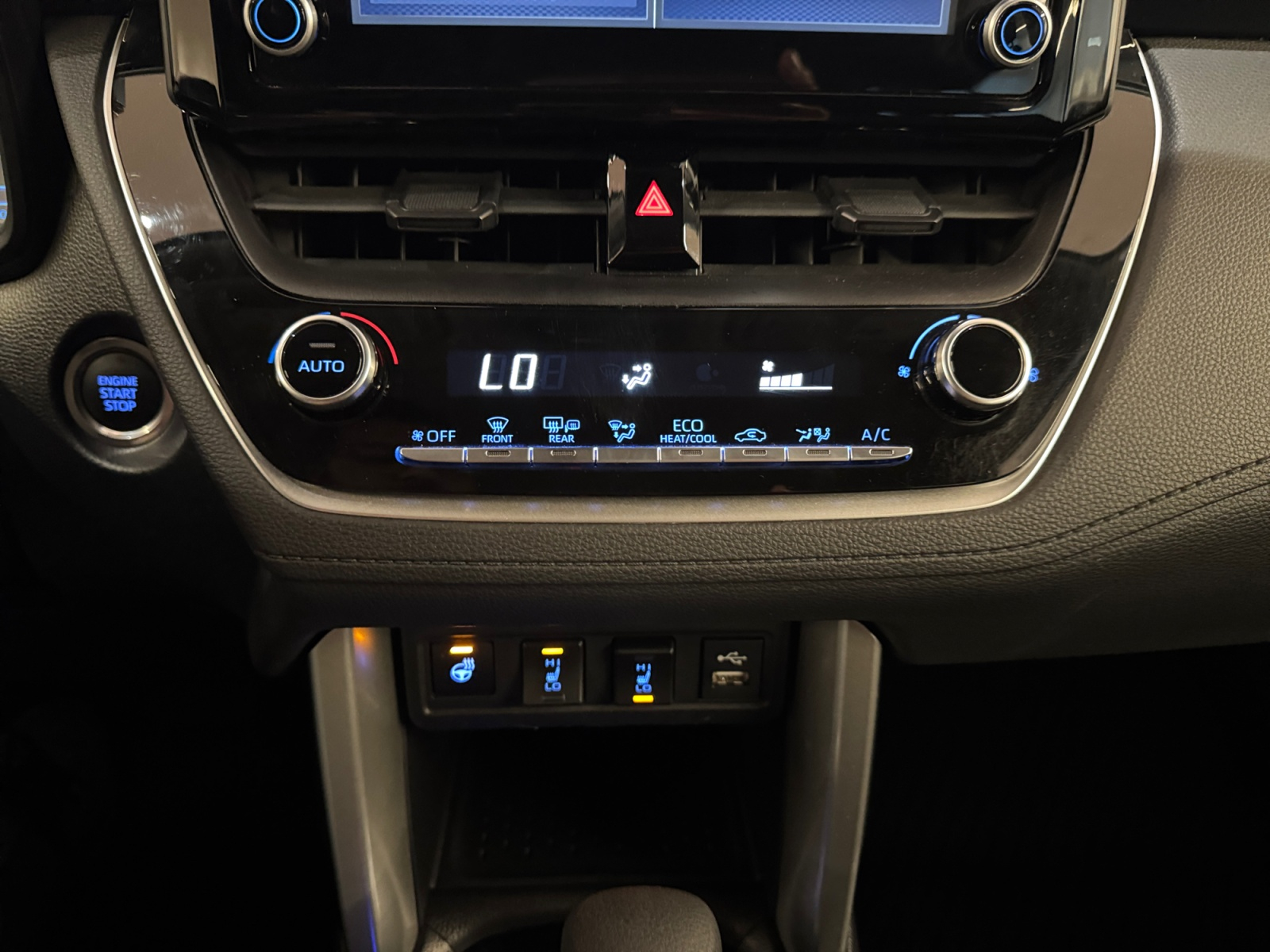 2022 Toyota Corolla Cross Sport Utility - image 025