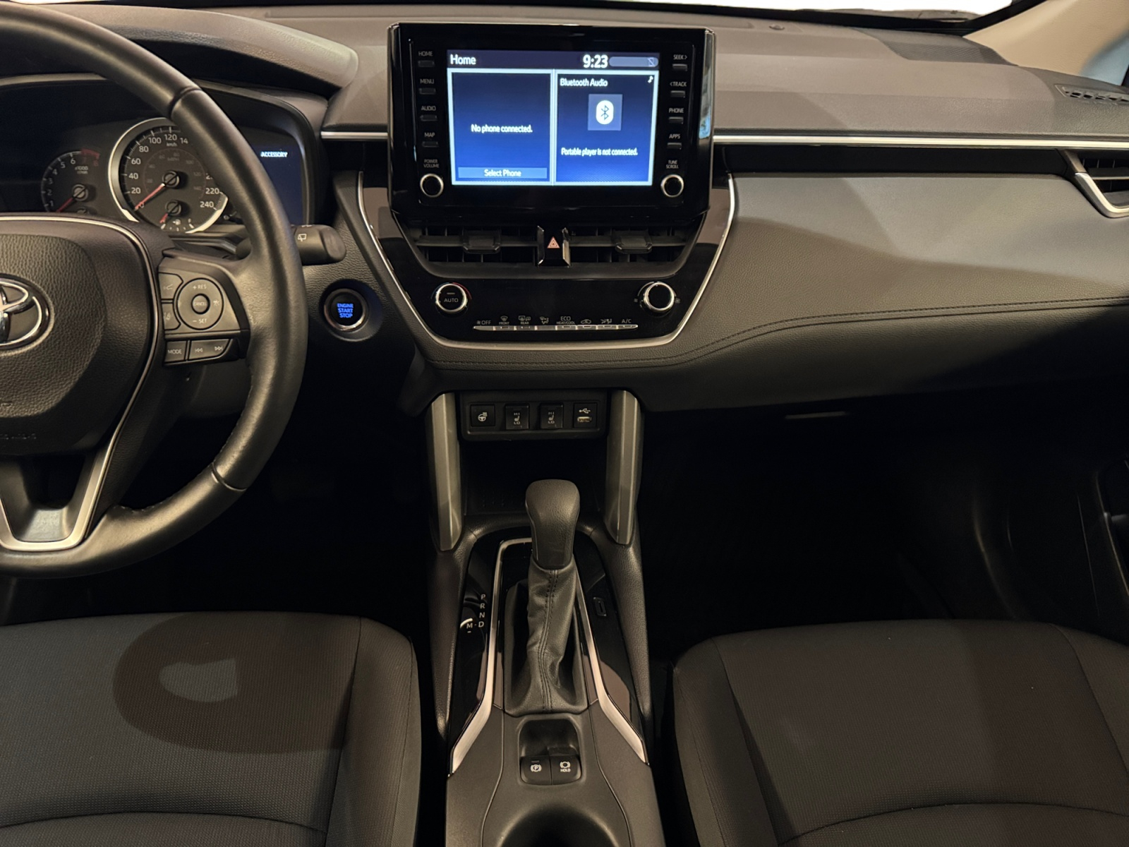 2022 Toyota Corolla Cross Sport Utility - image 026