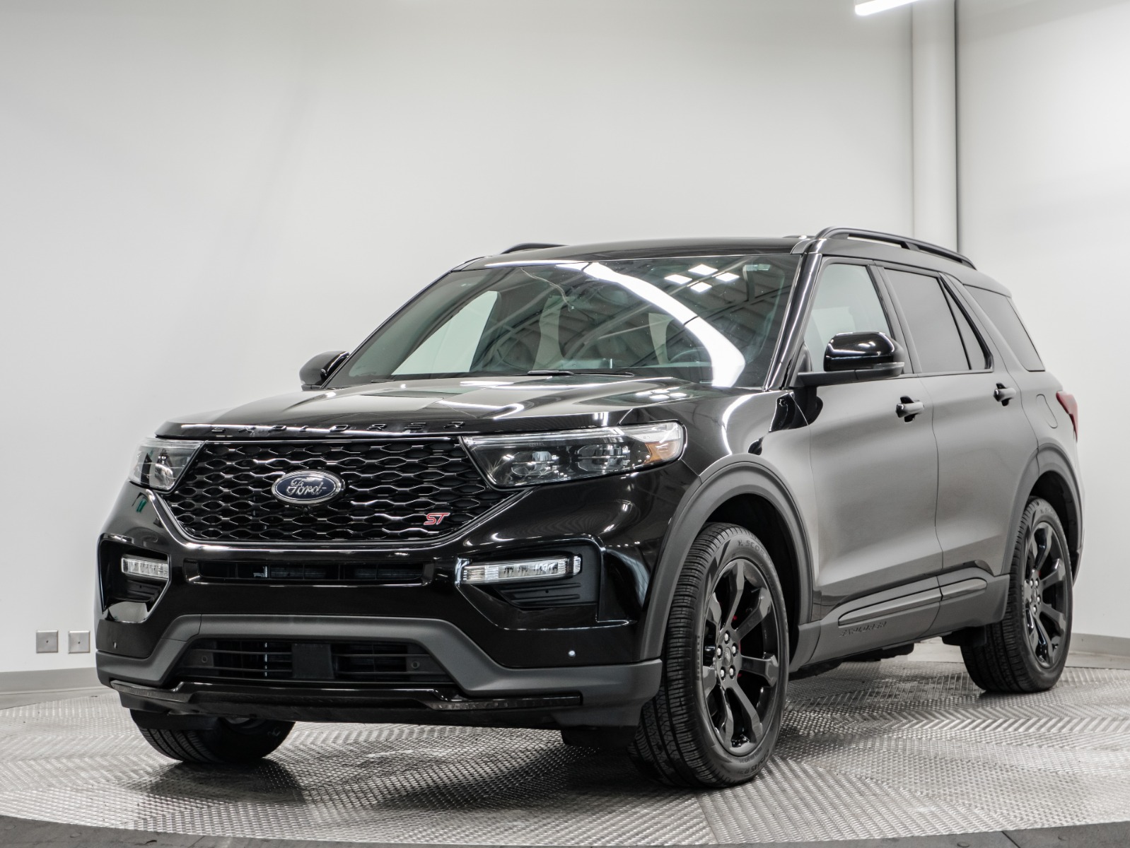 2023 Ford Explorer ST 4WD