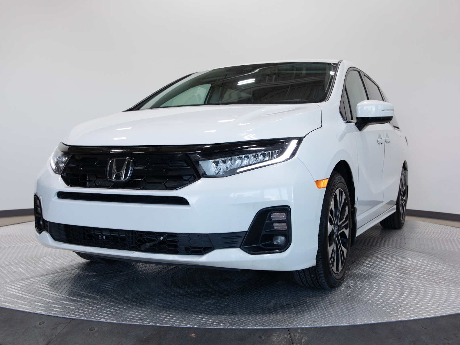 2025 Honda Odyssey Touring Auto