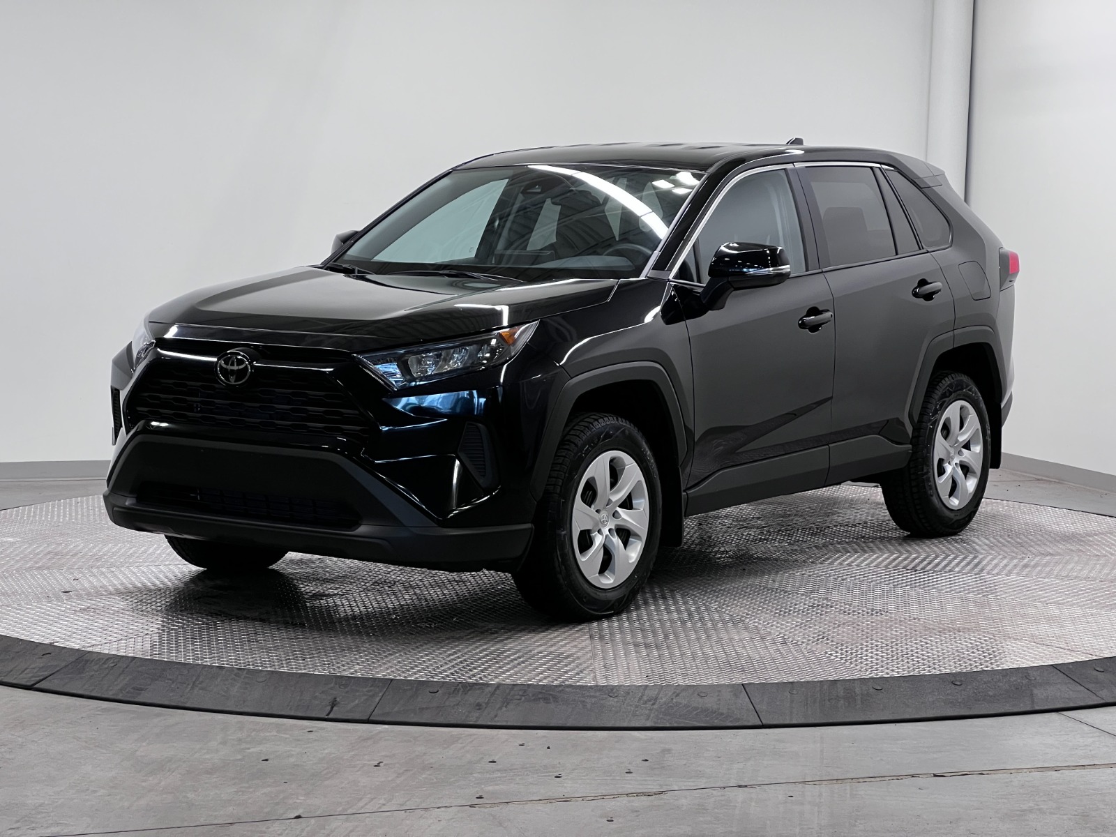2025 Toyota RAV4 LE AWD